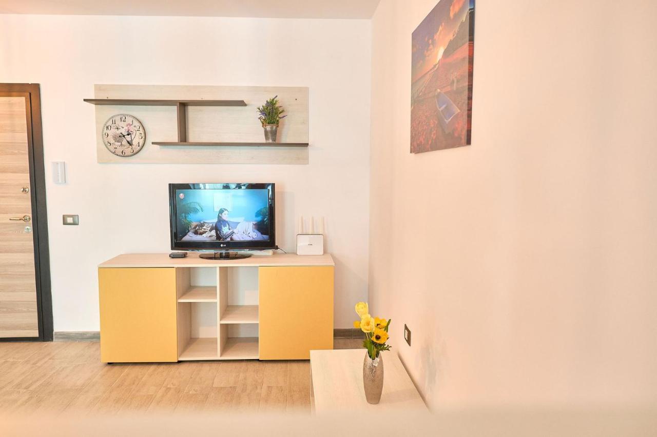 Orange Summer Apartment Spa Pools Beach Resort Mamaia Eksteriør bilde