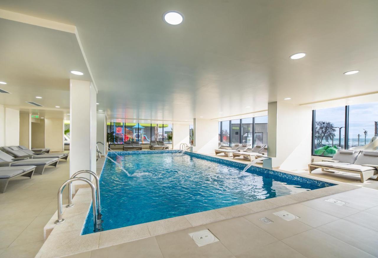 Orange Summer Apartment Spa Pools Beach Resort Mamaia Eksteriør bilde